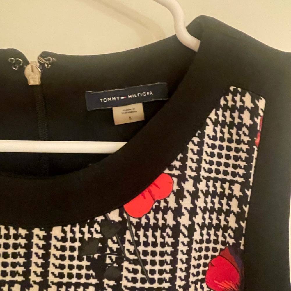 Fitted sheath dress